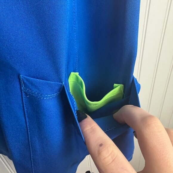 H H Works By Healing Hands Blue Short Sleeve V-Neck Scrub Top Women's Large A10 - Picture 3 of 6